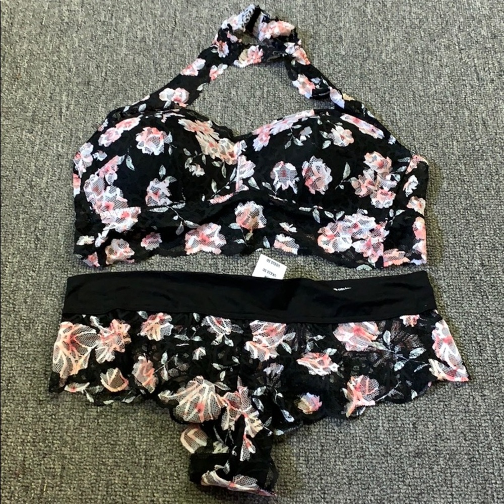 PINK by VS Black & Pink Lace Choker matching panty